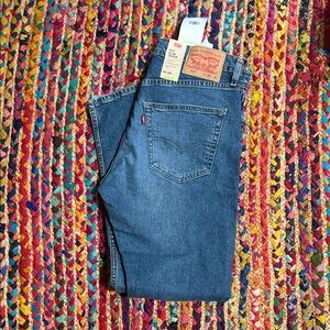 NWT LEVI’S slim taper jeans